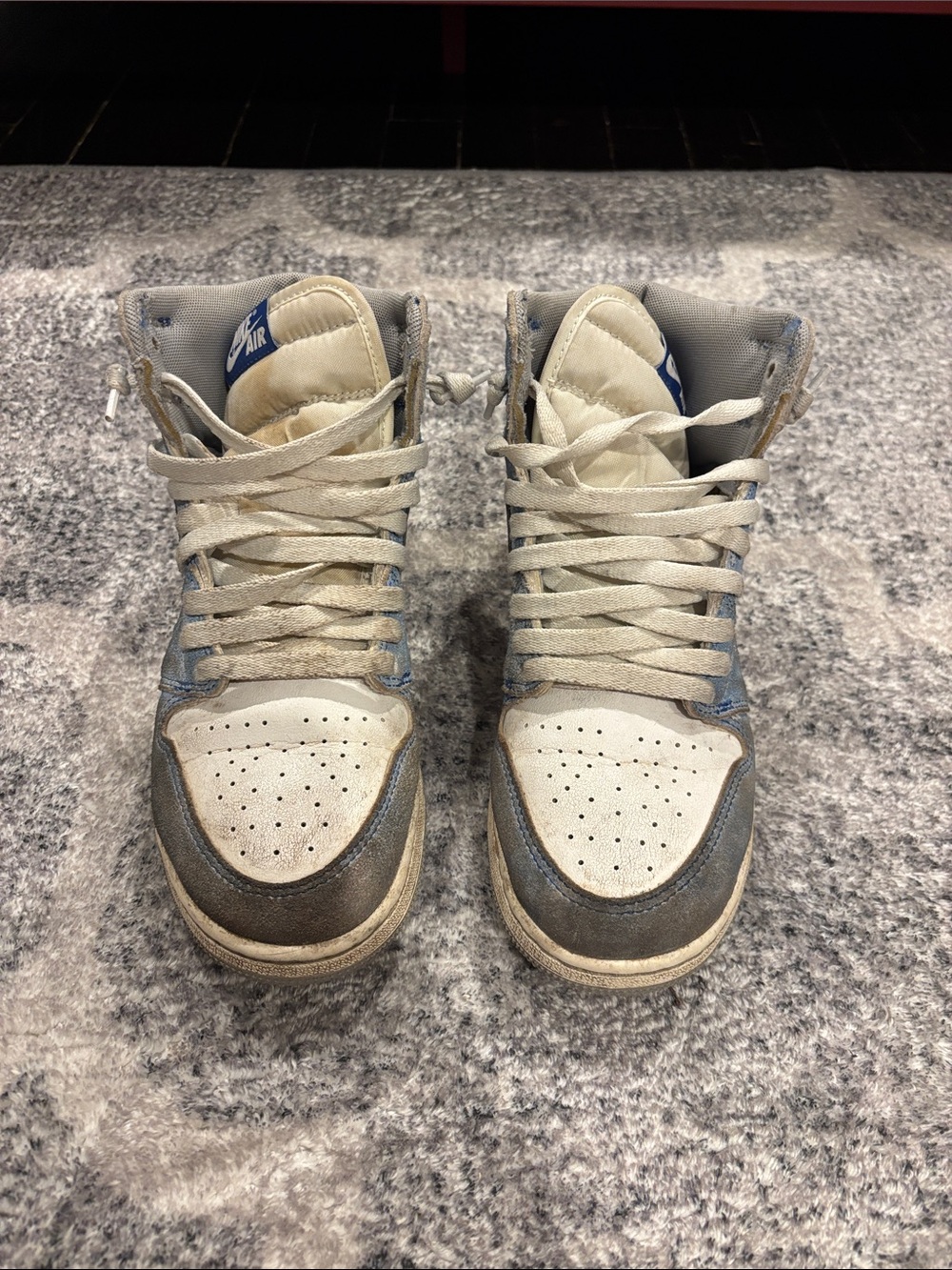 Nike air Jordan High-Top Sneakers in White, Gray and Blue
